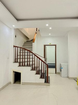 hấp dẫn! hồ tùng mậu 58m2*3t, mặt tiền 4.5m, 20m ra ô tô, dân xây chắc chắn, sổ vuông đẹp, 9.1 tỷ