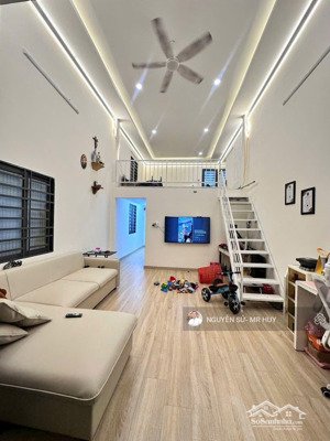 bán nhà sổ hồng dt 4 x 19m, giá 1 tỷ 560tr, hẻm nhỏ, cách đồng khởi 250m, kp2 trảng dài, biên hòa