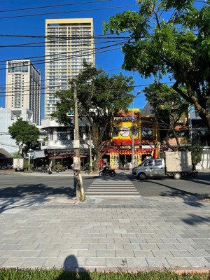 bán đất du lịch mt hồ nghinh, sơn trà (2 lô) dt 245m2; ngang 10m, đang cho thuê 50tr/th