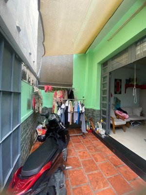 nhà mặt tiền thụt hẻm xe hơi sát lotte giá: 3.4 tỷ (còn bớt)