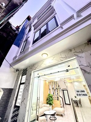 bán căn nhà ngõ nông , tiện ích vô vàn, ngõ rộng thông các ngả thuận tiện đi lại tại 280 tnh