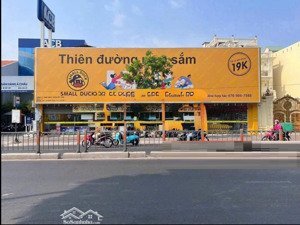 bán nhà khuôn đất lớn khang hiếm mặt tiền quang trung -20 x70 m- cn:1231 m2 - giá : 180 tỷ