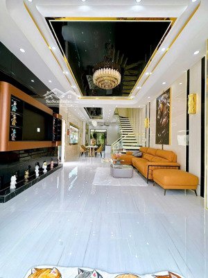 xem căn này thì không mua căn nào nữa 80m2 (5x16m) 5 tầng giá 8.5 tỷ, trung tâm gò vấp.