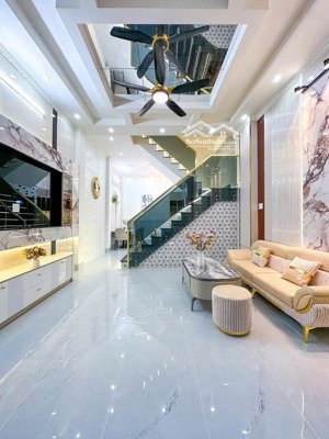 không mua căn này mua căn nào 78m2 ( 4.5x17.5m) 5 tầng chỉ hơn 8 tỷ - đường quang trung- gò vấp.