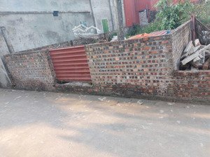 chính chủ cần tiền bán gấp lô đất 60,6 m,giá thoả thuận .tại đồng bụt