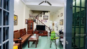 cho thuê nhà nguyên căn nguyễn văn cừ, gia thụy,gần trường học, full đồ 56m2 3t giá 10 triệu/ th