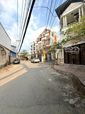 bán gấp nhà quốc lộ 13, hiệp bình phước cạnh vạn phúc city ~116m2 nhà 3 tầng nở hậu 8.2m