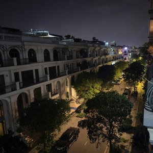 chính chủ cho thuê chdv 2pn - dt 80m2 - kdc vạn phúc city