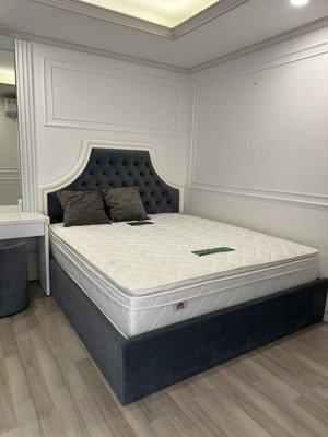 bán căn 2 phòng - nội thất cao cấp - mới như hình - view nam, mát mẻ cả ngày