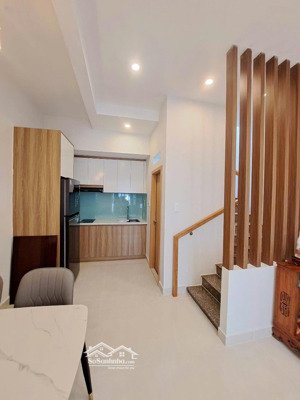 nhà lầu đường số 10 linh chiểu ngay vincom thủ đức sau trường lê quý đôn hẻm thông khu dân cư