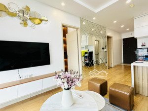 duy nhất căn 2pn,1wc giá full nt chỉ 5,5 tỷ, nhà đẹp, sạch sẽ. lh: 0343,202.831