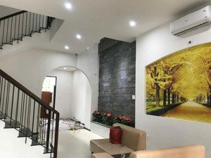 bán nhà 3,5 tầng mt hà kỳ ngộ, nhà mới xây, full nội thất, cách biển 200m
