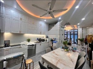 chỉ 10 tỷ ..mặt tiền kd cạnh bình phú 6 tầng 4x20m. dòng tiền 60tr/th