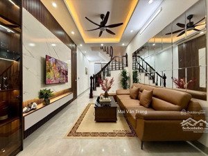 bán nhà phú đô- lê quang đạo, 39mx5t, 06 ngủ full nội thất, ngõ thông rộng 3m- 8.2 tỷ