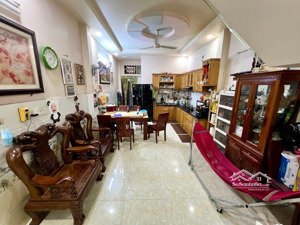 hiếm có khó tìm, 2mt thoáng mát, vườn lài, dt 71m, oto đỗ cửa, nhà mới vào ở ngay, chỉ 9 tỷ