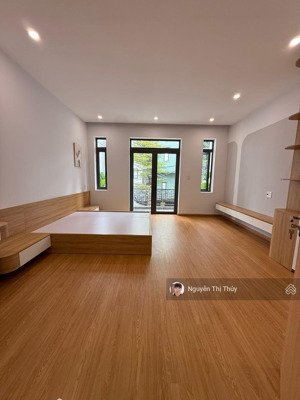 chỉ 9.6 tỷ- nhà mới 3 tầng full nội thất- hòa cường- đối lưng tố hữu-74m2- làng đh đông á