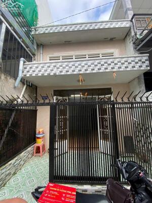 Nhà rộng 2 phòng đường 3/2