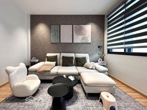 hoàng văn thụ- nhà mới 5 tầng đón tết- có thang máy.72m