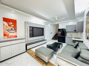 mặt tiền bề thế,2 thoáng vĩnh viễn,sát oto mặt ngõ rộng 5 tầng ,3 ngủ,trường học,các cấp.