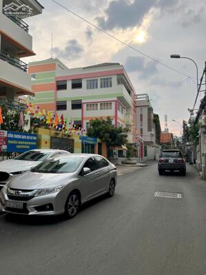 Phú Nhuận, mặt tiền KD 4 Tầng, thang máy, ngang 6m, 73m2, gần Nguyễn Văn Trỗi, 16.8 Tỷ