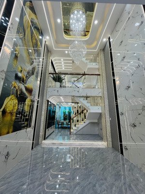 siêu phẩm 5 tầng, 4x16, vị trí đẹp tiện kd đa ngành, hẻm xe tải thông, tô ký, quận 12, chỉ 6.x tỷ