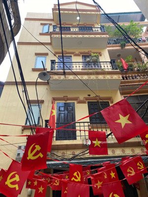 hiếm! cần bán nhà riêng cạnh royal city, 122m2, view đẹp, đường ô tô vào, full nội thất, giá đầu tư