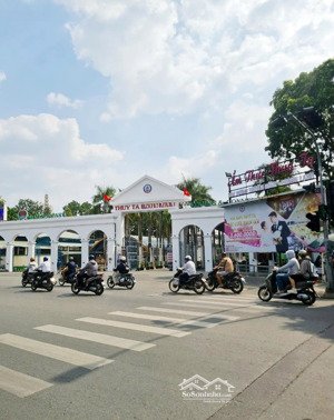 Hót Tân Phú,gần đầm Sen,nhà 100m2, 3 Tầng, 2 Mặt Tiền, Hẻm Xe Tải, Nhỉnh 12ty