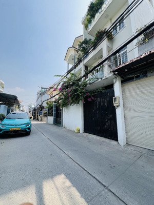 nhà nguyễn thị thập, 5 tầng, 90m2, 4m x 22m, ô tô đậu trong nhà, hơn 11 tỷ, cách mt 40m