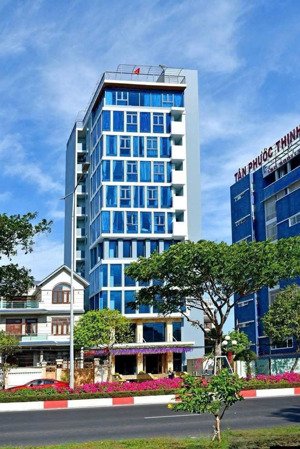 bán gấp tòa building ngay cách mạng tháng tám ,q3- 199m2 (8x22) hâm 7 tầng hđt 300 tr - gia 90 tỷ
