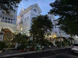 cần bán căn nhà góc 2 mặt khu cityland garden emart, phường 5, gò vấp, dt: 14 x 20m