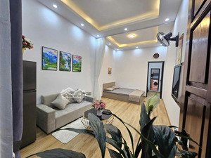 gấp gấp cần bán gấp căn hộ chung cư đẹp full nội thất sẵn ở ko phải sắm gì