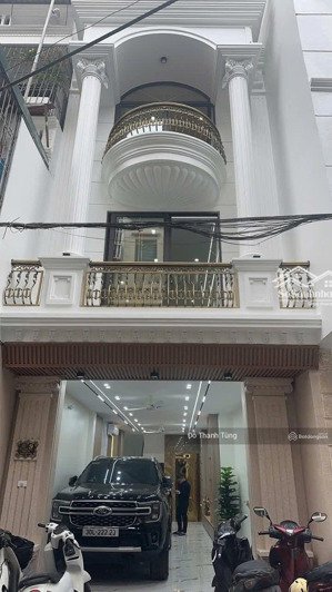 chính chủ bán nhà tân mai, hoàng mai. nhà đẹp, ngõ đẹp. nội thất xịn, ô tô thang máy. giá 23,8 tỷ