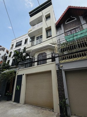 đi bộ qua q1 - nguyễn cửu vân p17 - oto ngủ trong nhà - 5 tầng nhà đẹp - khu phân lô đồng bộ cc