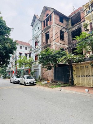 (023) hàng hiếm phân lô quan chức - long biên - 80m2 -mt 8,2m - đường 17m, vỉa hè -container đỗ cửa