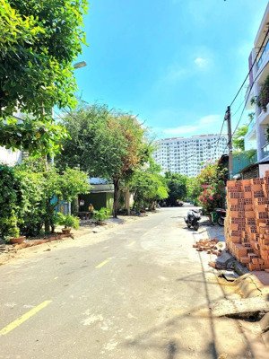 cần bán 5 lô đất khu vực dự án khu
mười mẫu giá từ 11.5 tỷ - 12.5-13,95tỷ - 21.5 tỷ lh 