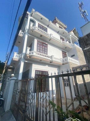 nhà 4 lầu sát mt đường lê thị hoa, bình chiểu 82m2 gái 5.4 tỉ