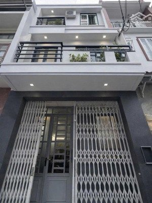 nhà mặt tiền thái phiên sát ba tháng hai, tiện ích bao quanh, di chuyển thuận tiện