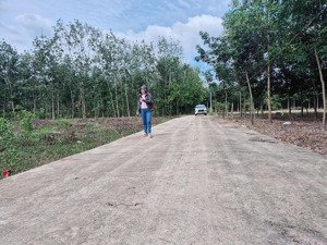 gần tết cần ra rất gấp 2 lô 5x32m minh thành, chơn thành