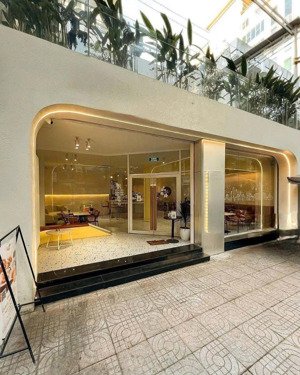 cho thuê biệt thự sân vườn - mai thị lựu, quận 1 - dt: 10m x 27m, 1 trệt 1 lầu, giá 130tr