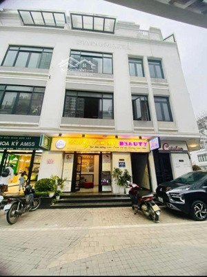 cần cho thuê gấp tầng 2- 3 - shophouse vin hàm nghi vị trí đẹp lh 