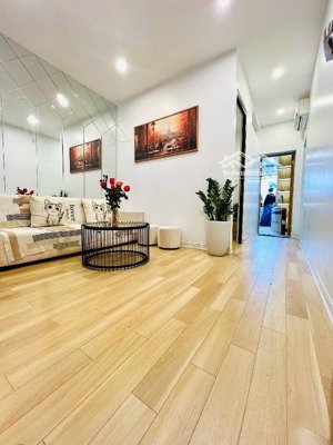 nhỉnh 3 tỷ bán tập thể vĩnh hồ thái thịnh: 65m 2 ngủ thoáng, dân trí tốt, ở luôn tặng nội thất