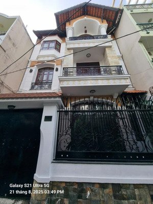 bán căn vila 32/3 đường nguyễn cửu vân, phường 17, quận bình thạnh dtkv 8,12x16 giá 30tỷ 