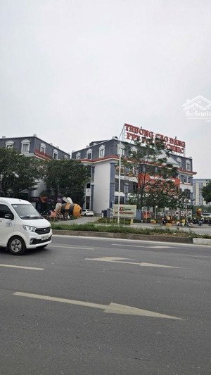 bán ccmn dòng tiền trịnh văn bô- hoè thị dt 61m* 7tầng thang máy*mt 4,3m. 16phòng khép kín