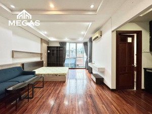 trống sẵn căn ban công, cửa sổ - ngay cư xá đô thành q3, gần trung tâm quận 1