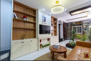 đây rồi! chính chủ bán gấp thạch bàn 6 tầng thang máy full nội thất nhà cách mặt phố ô tô tránh 20m