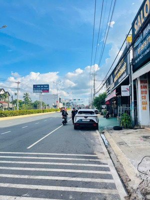 chính chủ cần bán căn nhà mặt tiền ql13 chơn thành, bình phước