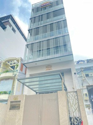 cho thuê tòa nhà đường trần hữu trang, phường 10. ngang 10m. hầm 7 tầng. pccc đầy đủ