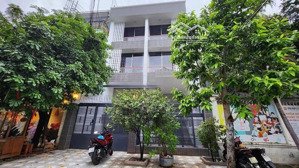 cho thuê nguyên căn đường số 1. phường 26. dt: 8x16m. hầm, trệt, 2 lầu sân thượng. thang máy