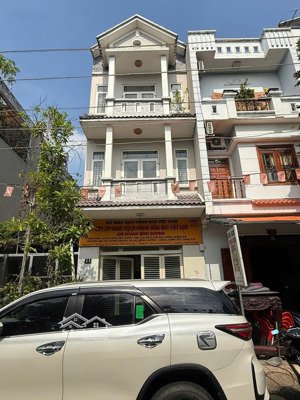 bán nhà 2 lầu green square dĩ an - 81m² hoàn công hướng đông nam - giá tốt nhất khu vực 8 tỷ