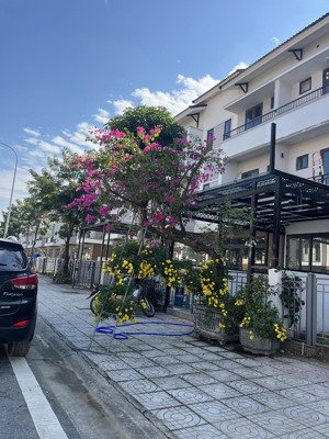 bán shophouse 2 mặt đường centa riverside giá 75 triệu/m2, sổ hồng lâu dài